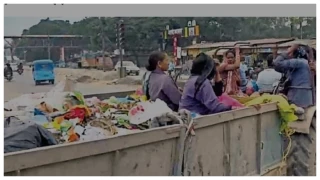 कोरबा में स्वच्छता दीदियों की सुरक्षा से खिलवाड़ पर निगम सख्त, DSPM के मुख्य अभियंता को थमाया नोटिस