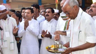 खुजनेर पहुंची दिग्विजय सिंह की पदयात्रा... राम मंदिर चंदे पर साधा निशाना, बोले- आस्था को पहुंचाई ठेस