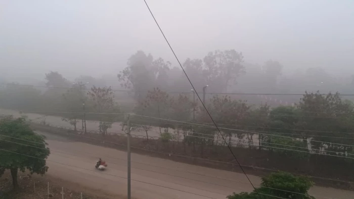 Weather of CG: छत्‍तीसगढ़ में करवट लेगा मौसम, ठंड के बीच इन इलाकों में बारिश का अलर्ट, जानें IMD का लेटेस्‍ट अपडेट