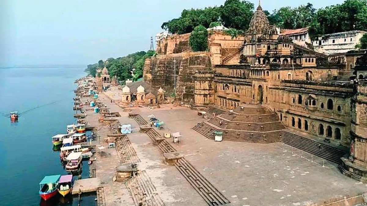 मध्य प्रदेश में नर्मदा नदी के 80 प्रतिशत घाटों पर शौचालय ही नहीं, कचरा प्रबंधन भी फेल