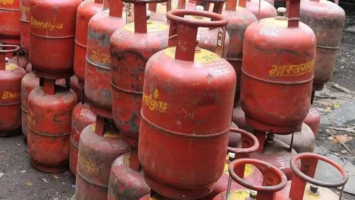 उज्ज्वला योजना में गैस कनेक्शन लेना हुआ कठिन, अब जिला समिति करेगी घर–घर सत्यापन