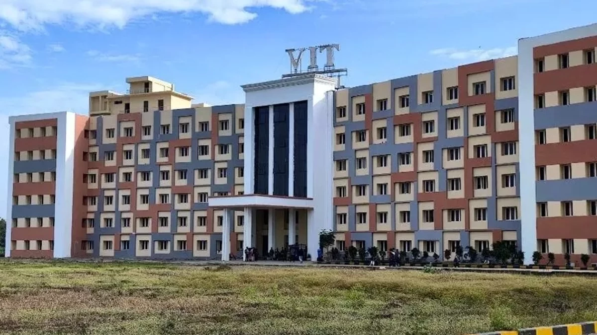 VIT सीहोर में स्‍टूडेंट्स को जो पानी पिला रहे थे, उसमें मिला बीमार करने वाला बैक्‍टीरिया