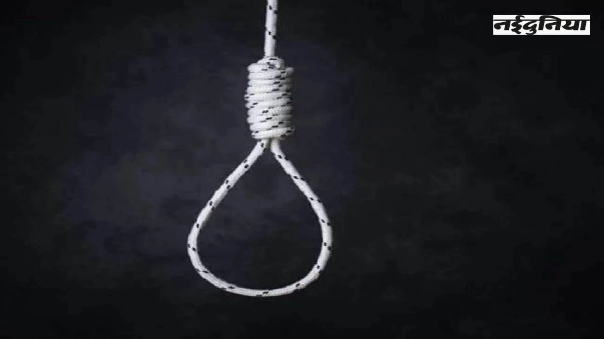 रायपुर में पैसेंजर ट्रेन के कोच में युवक ने लगाई फांसी, जांच में जुटी रेलवे पुलिस