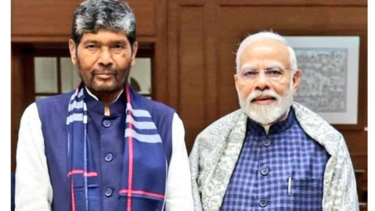 पशुपति पारस ने लगाया इंडी गठबंधन में जाने की अटकलों पर विराम, पीएम मोदी संग तस्वीर पोस्ट कर दिया ये संकेत