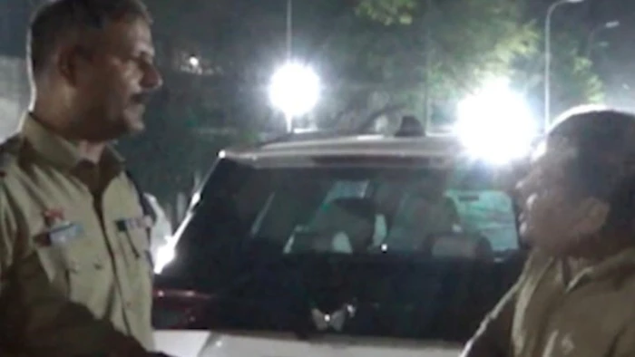 शराब पीकर चला रहा था वाहन, पुलिस ने पकड़ा तो बोला- प्रदेश पदाधिकारी हूं, थोड़ी सी पी है छोड़ दो, अंजाम भुगतने की धमकी दी