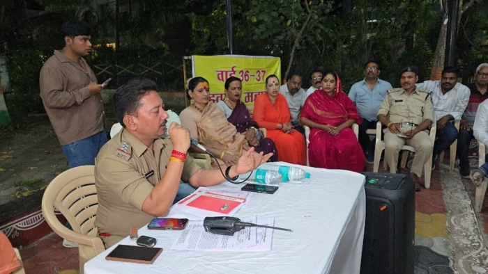 इंदौर में किन्नरों ने नेग में 51 हजार रुपये मांगे, मना किया तो बाल पकड़कर महिला को पटका