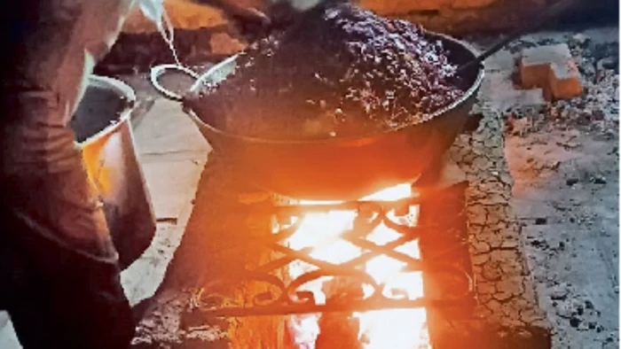 रायपुर में मेडिकल कॉलेज सहित कई विश्वविद्यालयों में 20 दिनों से छात्रावासों के मेन्यू से रोटी गायब, स्पेशल आयटम भी नहीं