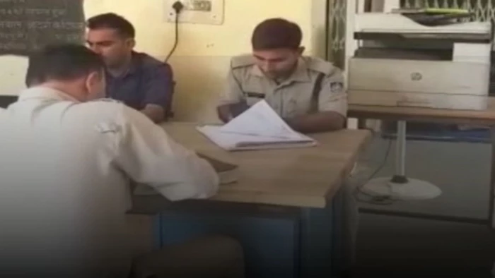 भोजपुरी अभिनेता रियाज हुसैन पर ग्वालियर में FIR, 2 लाख रुपये लिए, शूटिंग पर नहीं आए