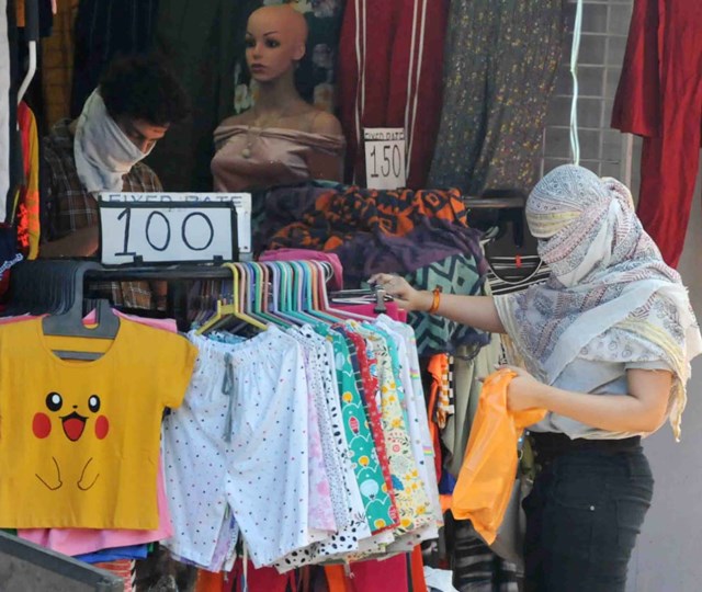 भोपाल में न्यू मार्केट की दुकानें खुलीं