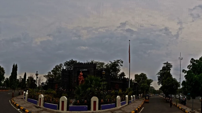 Monsoon Update: इंदौर में छाएंगे बादल, फिलहाल बूंदाबांदी से ही करना होगा संतोष, प्रभावी मानसून सिस्टम सक्रिय नहीं