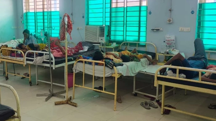स्वास्थ्य बेपटरी: ग्वालियर में 1 डॉक्टर पर 460 मरीजों की जिम्मेदारी, धूल खा रही जांच मशीन
