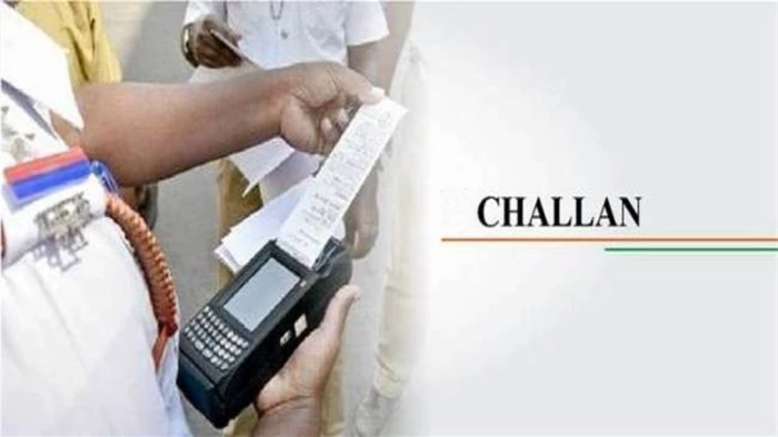 ग्वालियर की सड़कों पर उतरी कोर्ट... अफसरों से नेताओं तक के कटे चालान! 3 घंटे चली स्पेशल चेकिंग
