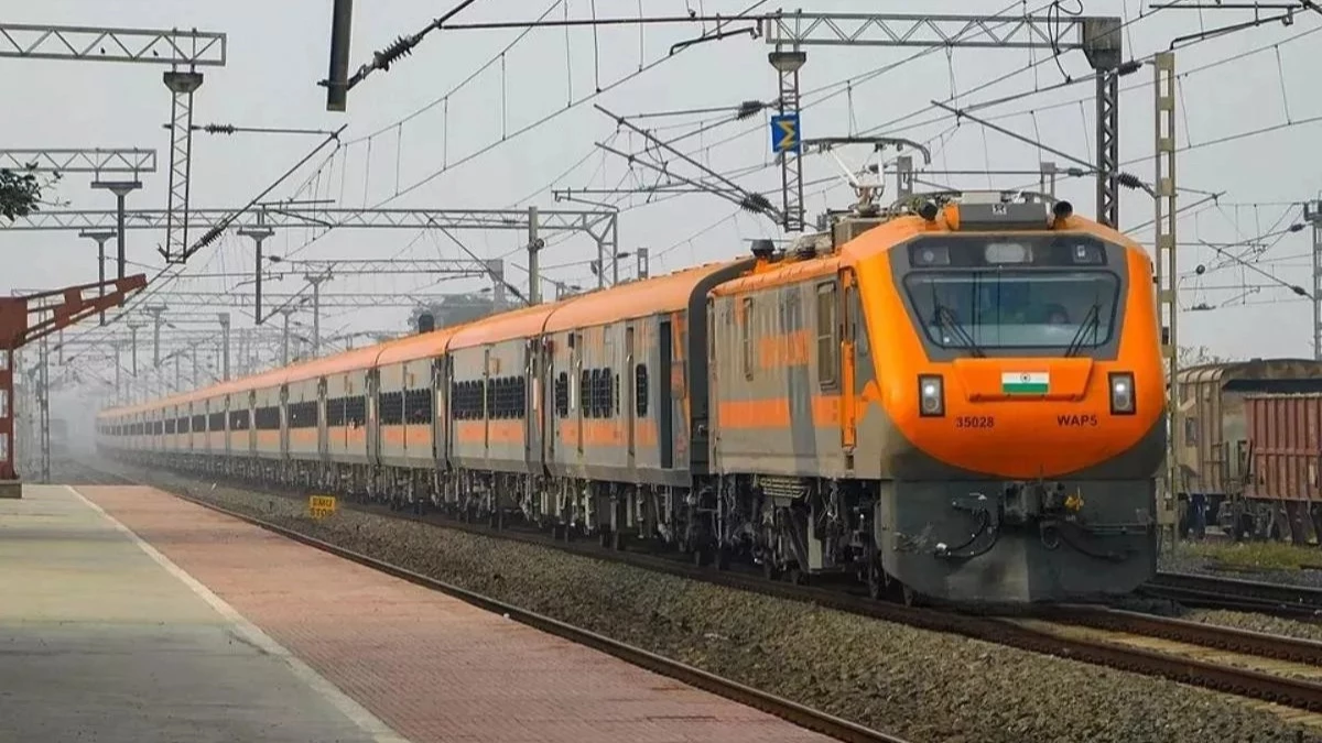 अब दिवाली और छठ के टिकट की नहीं होगी दिक्कत, बिहार के इस शहर से महाराष्ट्र के लिए नई ट्रेन, यहां देखें रूट्स और किराया