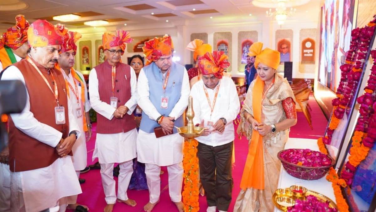 ओरछा में भाजपा का महामंथन: रामराजा के दरबार से 2028 का रोडमैप तैयार, केन-बेतवा लिंक परियोजना पर कांग्रेस को घेरा