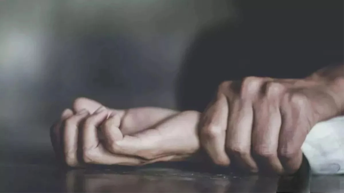 रिश्तों को किया तार-तार... ग्वालियर में 8 साल की मासूम से ताऊ ने किया रेप, दुर्गा पंडाल में खेल रही थी बच्ची