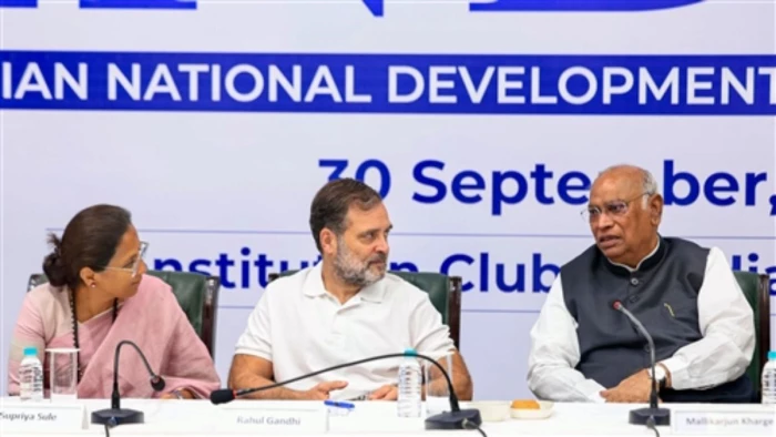 'EVM हटाओ-बैलेट लाओ...' INDI गठबंधन की बैठक में खरगे ने चुनाव सुधार के लिए रखीं 5 बड़ी मांगें