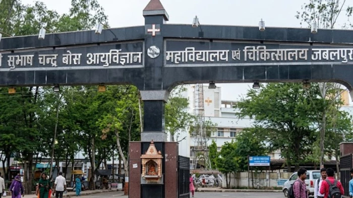 जबलपुर में 6 महीने की मासूम की मौत, मेडिकल कॉलेज की उपचार व्यवस्था पर लगे गंभीर आरोप, अब जांच करेगी टीम