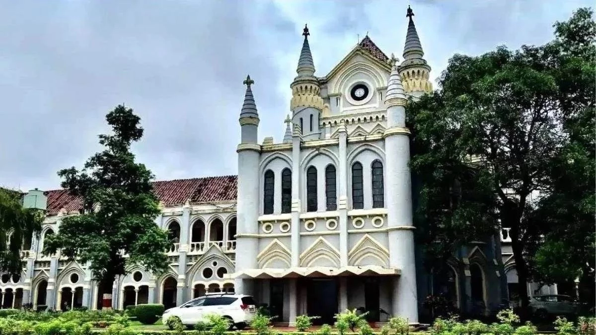 मध्य प्रदेश हाई कोर्ट ने पूछा- बताओ क्या मौजूदा विधायक व खनन कारोबारी को बनाओगे पक्षकार