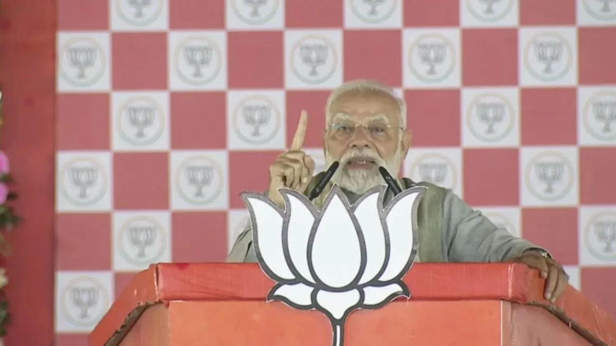 मुजफ्फरपुर में PM मोदी ने उठाया 'छठी मैया' के अपमान का मुद्दा, RJD और कांग्रेस पर साधा निशाना