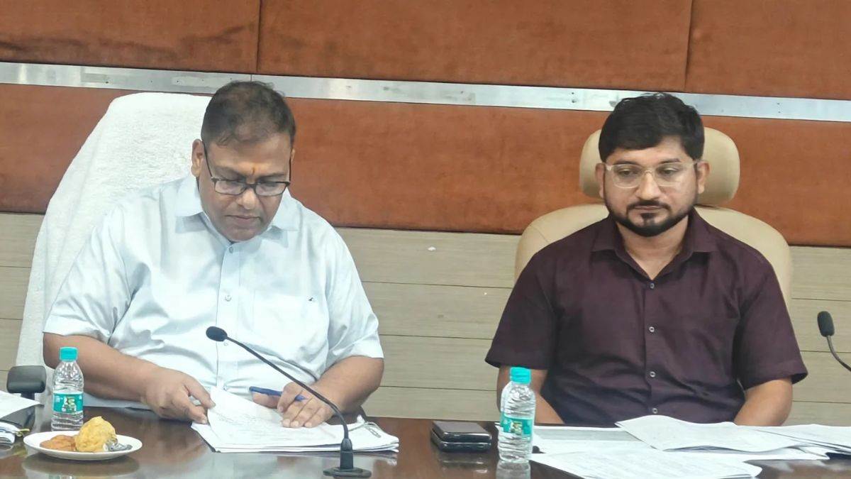 छत्तीसगढ़ FDA का बड़ा एक्शन, लापरवाह अफसरों की तय होगी जवाबदेही, बायोमेट्रिक अटेंडेंस अनिवार्य