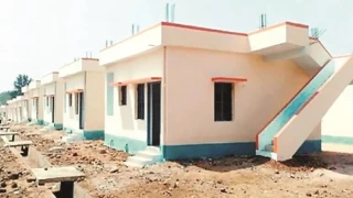 छत्तीसगढ़ में पीएम आवास योजना से जुड़ी बड़ी खबर, मकान निर्माण के लिए 15 घनमीटर मुफ्त देगी सरकार