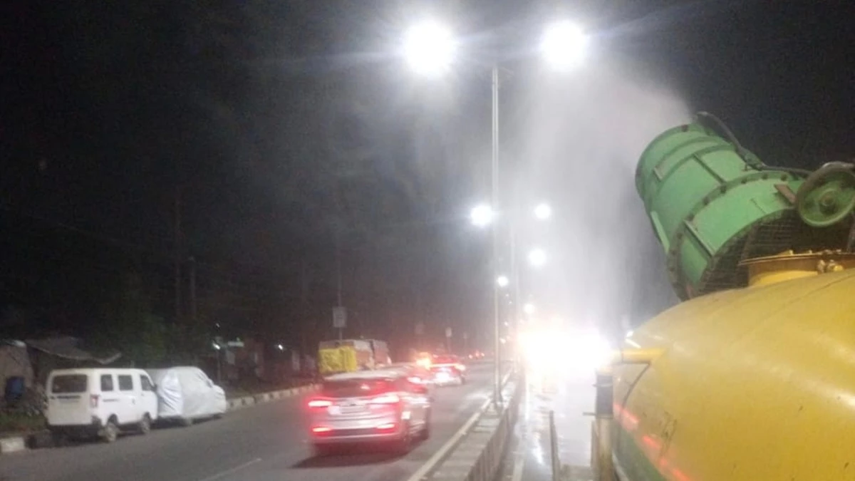 भोपाल में शनिवार रात बिगड़ी हवा की क्वालिटी, AQI 200 पार, नगर निगम ने देर रात छिड़का पानी