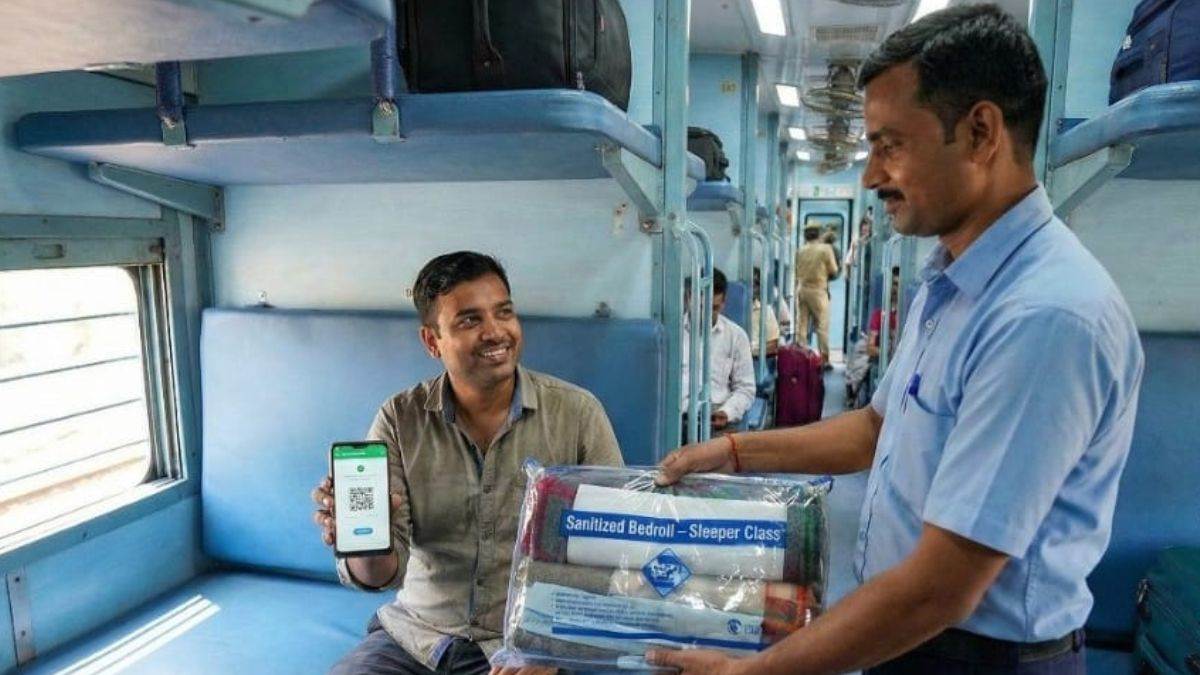 Indian Railway: स्लीपर कोच के यात्रियों की बल्ले-बल्ले, अब एसी डिब्बों की तर्ज पर मिलेगा बेडरोल, चुकाने होंगे इतने रुपये