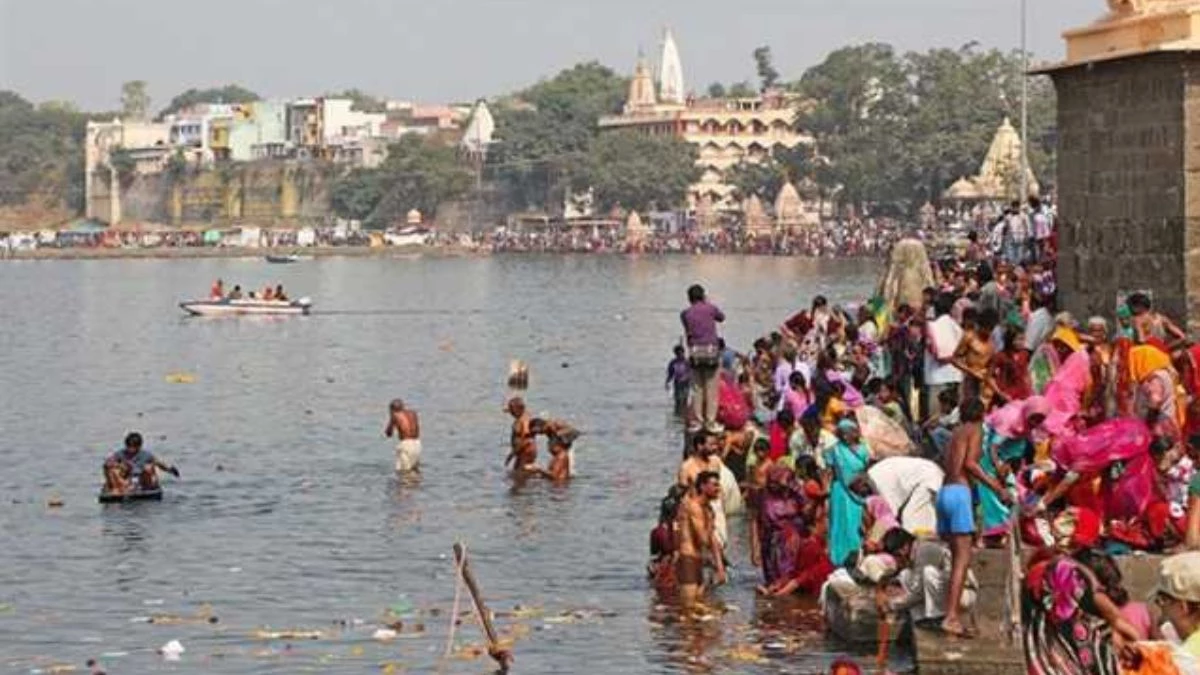 Somvati Amavasya 2024: सोमवती अमावस्या पर शिप्रा में नर्मदा जल से पर्व स्नान… उज्जैन में सोमतीर्थ स्थित सोमकुंड का है विशेष महत्व