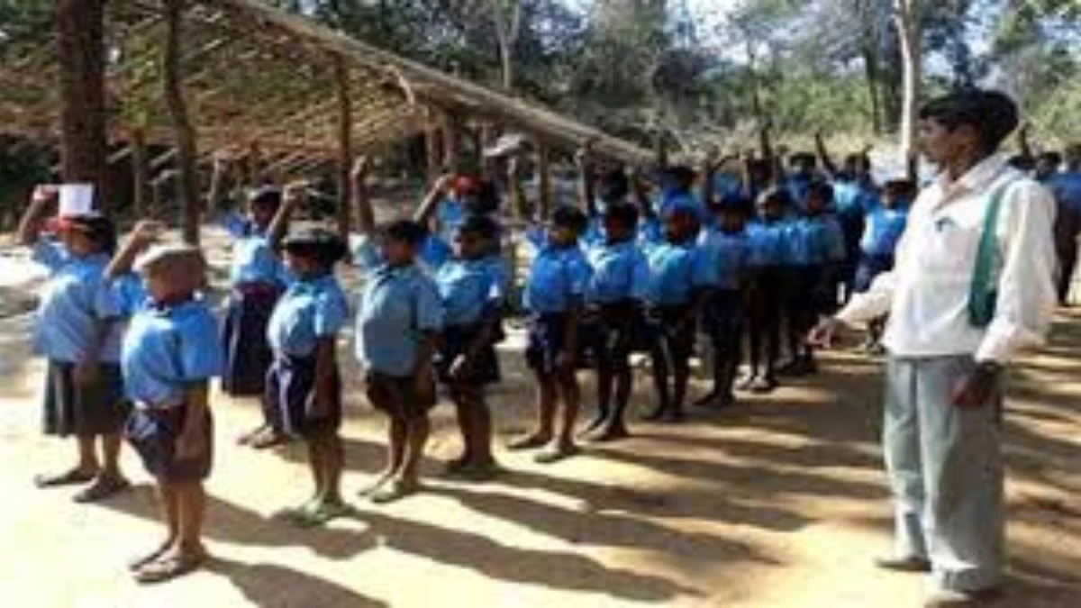 CG News: बस्तर के स्कूली बच्चों का खुलेगा जीरो बैलेंस बैंक खाता, छात्रवृत्ति प्रक्रिया नियमों में हुए बड़े बदलाव