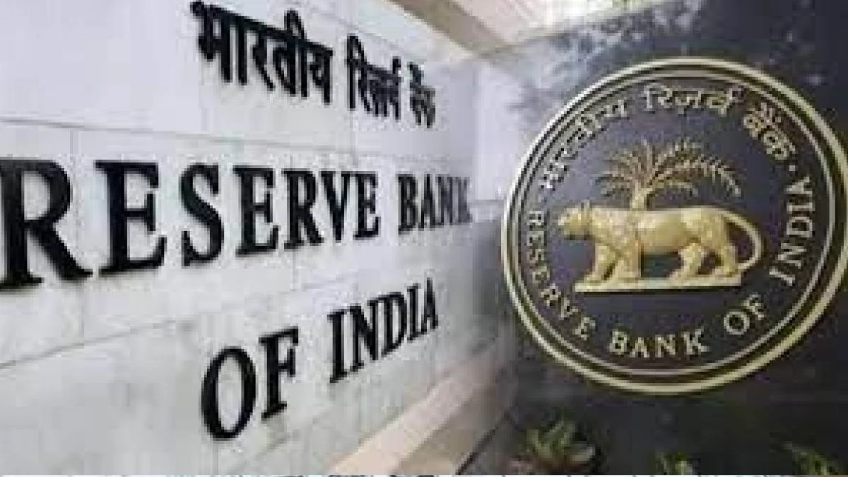 डिजिटल पेमेंट का असर, देश में 2360 एटीएम घटे, RBI रिपोर्ट में खुलासा
