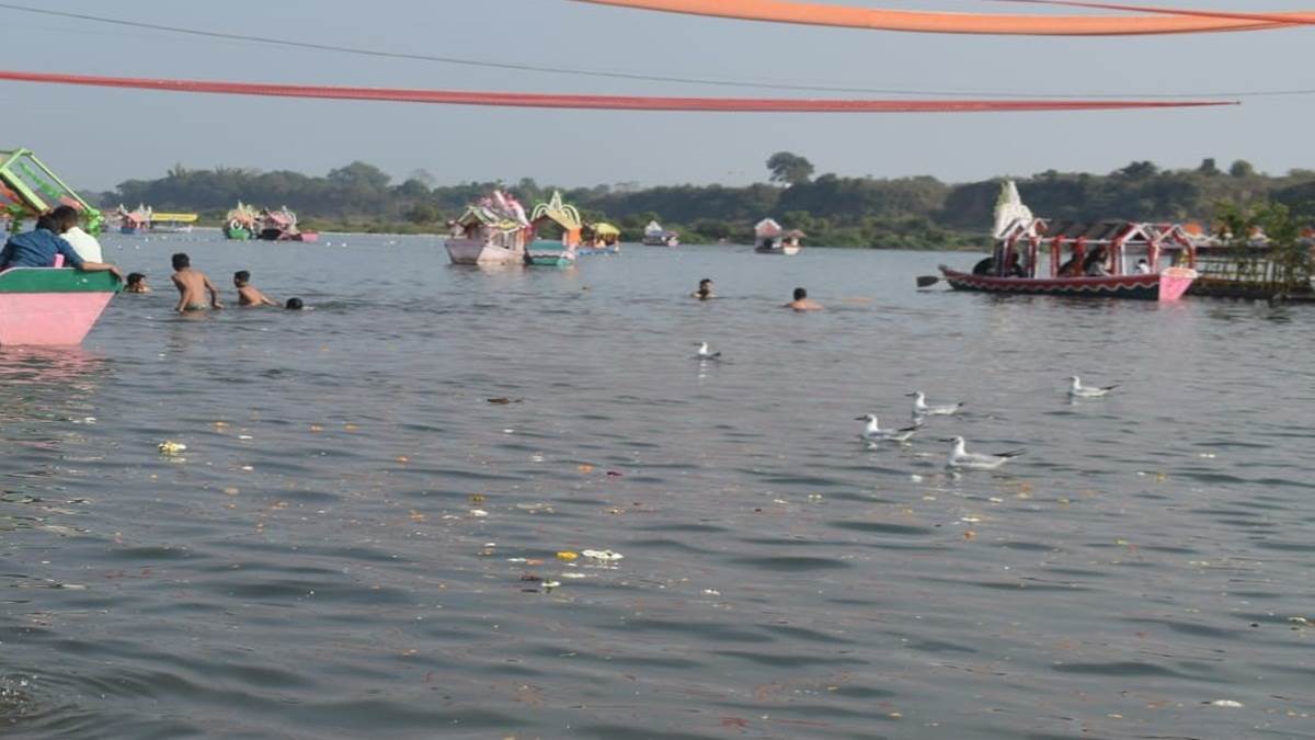 Jabalpur News : ध्यान रखें नर्मदा जल का आचमन भी करते हैं श्रद्धालु, अपवित्र न करें