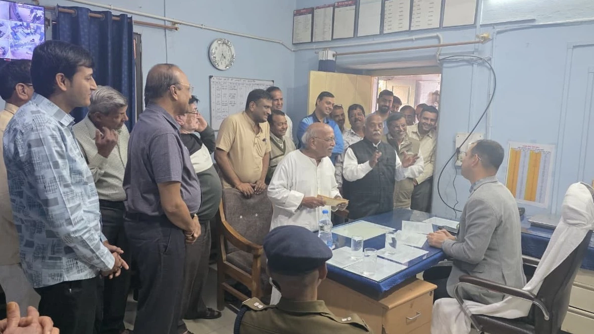 सोने के बढ़ते दाम : पुराने ग्राहकों की बिगड़ी नीयत, पुलिस तक पहुँचा मामला सोने के बढ़ते दाम : पुराने ग्राहकों की बिगड़ी नीयत, पुलिस तक पहुँचा मामला