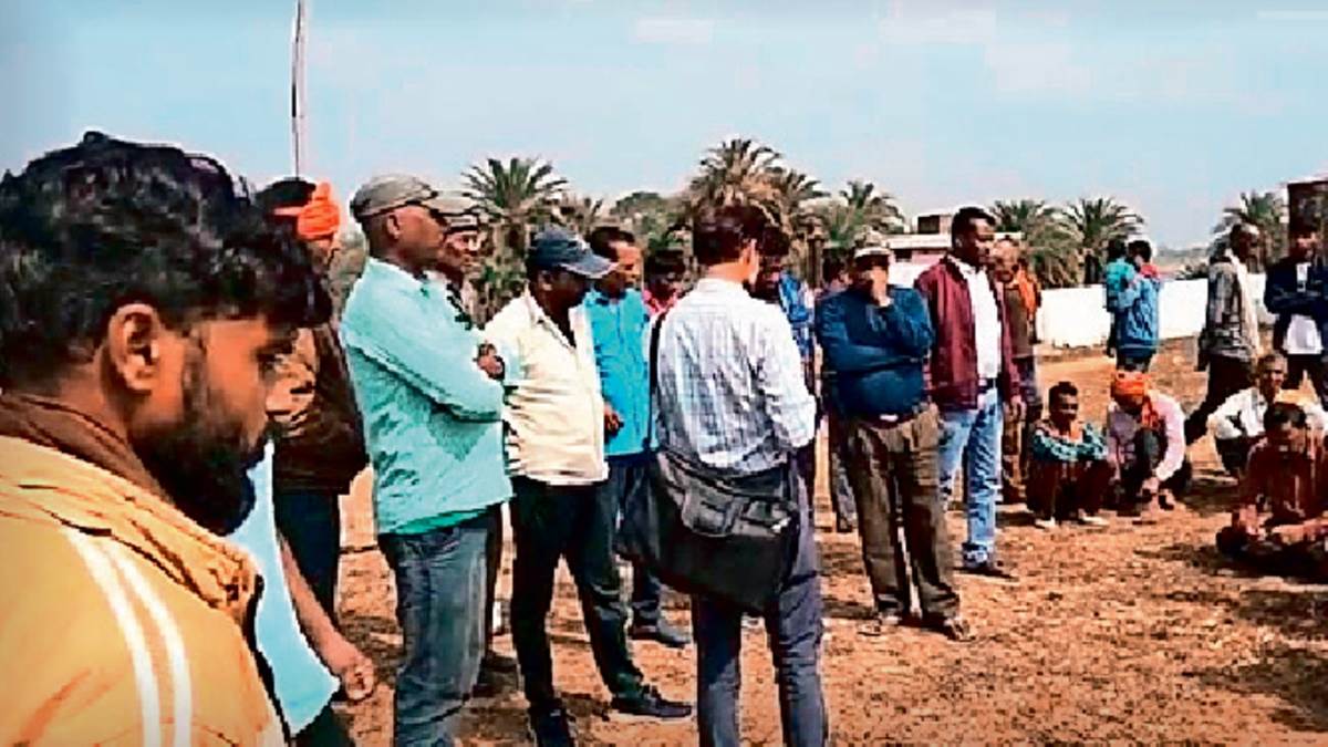 छात्राओं ने स्कूल जाना छोड़ा तो पता चला कि हेडमास्टर करता था छेड़छाड़, उमरिया जिले की घटना