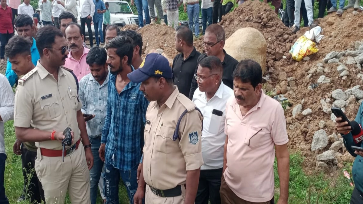 6 दोस्‍त बिना किसी को बताए नदी नहाने पहुंचे, दो डूबे तो बाकी घबराकर भागे