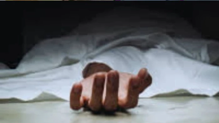 इंदौर के प्रॉपर्टी ब्रोकर जीतू साहू मौत केस में बड़ा मोड़, एक महीने बाद भोपाल से गिरफ्तार हुई लिव-इन पार्टनर इंदौर के प्रॉपर्टी ब्रोकर जीतू साहू मौत केस में बड़ा मोड़, एक महीने बाद भोपाल से गिरफ्तार हुई लिव-इन पार्टनर