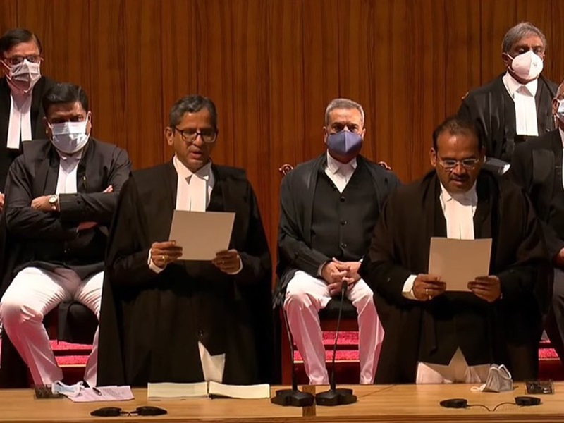 SC Judges oath: For the first time in history 9 Supreme Court judges took  oath live telecast on TV