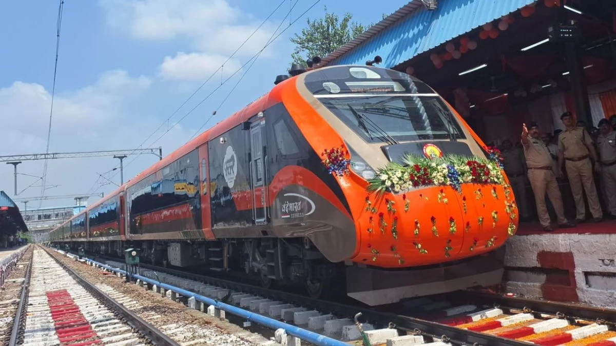 Uttar Pradesh Vande Bharat Express: उत्तर प्रदेश समेत 3 राज्यों को मिली वंदे भारत एक्सप्रेस... जानिए रूट्स, टाइमिंग और स्टॉपेज की पूरी जानकारी