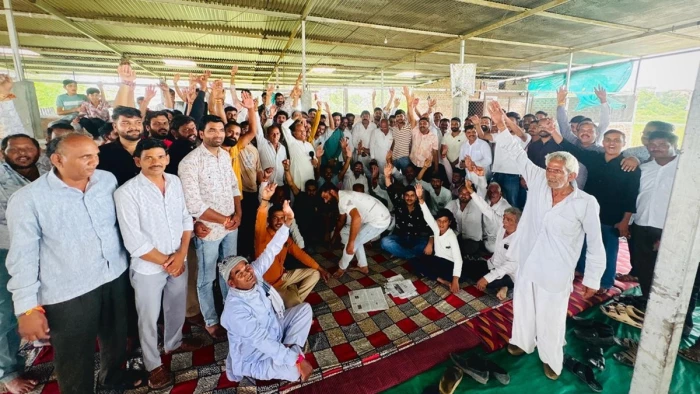 इंदौर में दूध के दाम बढ़ाने के लिए देपालपुर में भी किसानों ने दी हड़ताल की चेतावनी
