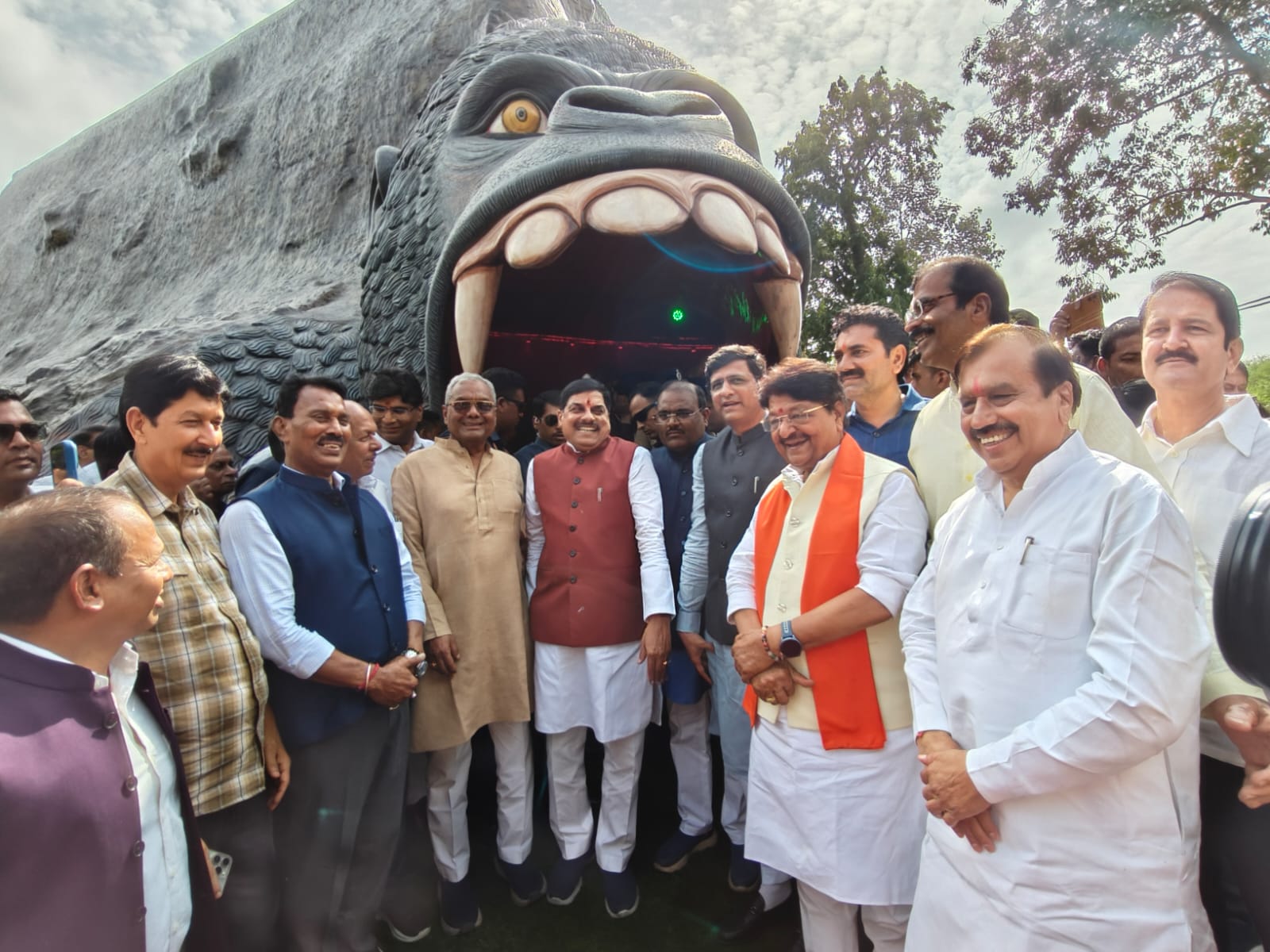 इंदौर जू में देश का पहला 14-D वर्चुअल थिएटर शुरू, सीएम मोहन यादव ने किया उद्घाटन, 70 रुपये में मिलेगा जंगल का रोमांच इंदौर जू में देश का पहला 14-D वर्चुअल थिएटर शुरू, सीएम मोहन यादव ने किया उद्घाटन, 70 रुपये में मिलेगा जंगल का रोमांच