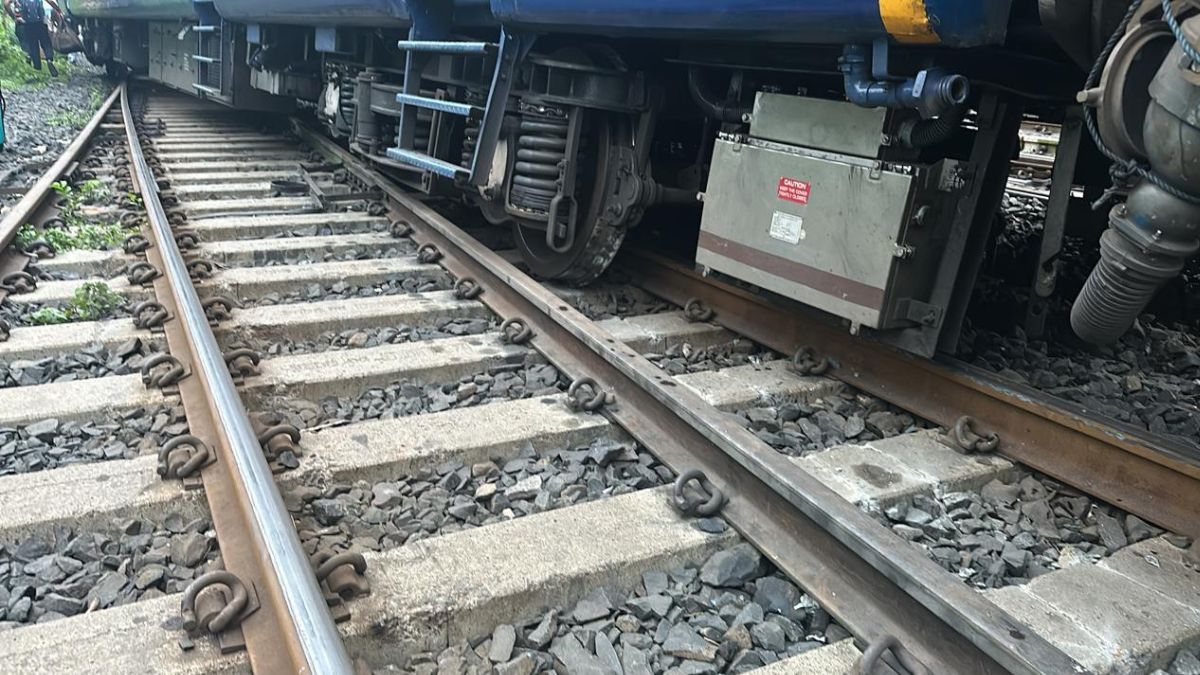 Indore to Jabalpur Overnight Express Derails 