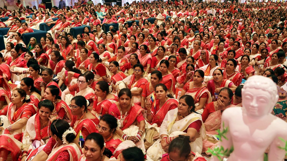 दुनिया हमारी इच्छा से नहीं चलेगी, लेकिन हमारा आचरण कैसा हो यह निर्णय हमारे हाथ में, इंदौर में जैन महिला महाकुंभ में की चर्चा दुनिया हमारी इच्छा से नहीं चलेगी, लेकिन हमारा आचरण कैसा हो यह निर्णय हमारे हाथ में, इंदौर में जैन महिला महाकुंभ में की चर्चा