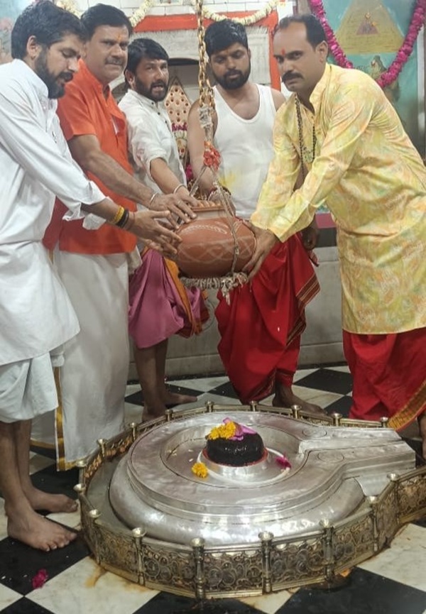 naidunia_image