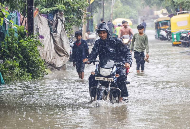 Indore Weather: इंदौर में रिकार्डतोड़ बारिश को देखिये तस्वीरों में, हर ...