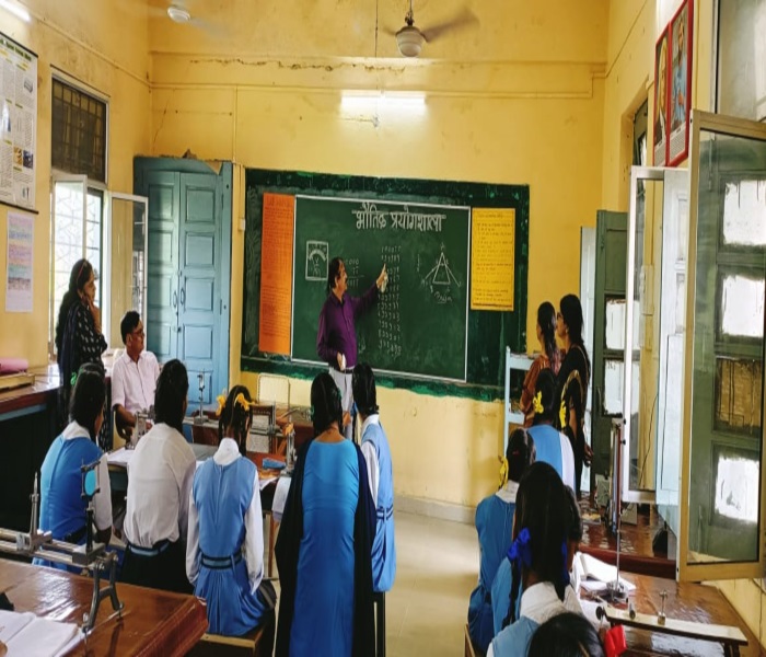 naidunia_image