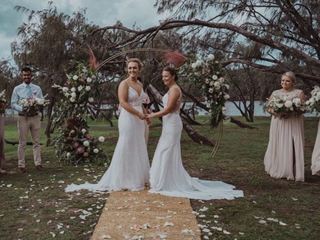 Homosexual Marriage Two Women Cricketers From New Zealand And Australia Tied The Knot