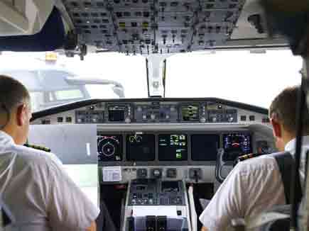 Poor Pilot पायलटों की कमजोर अंग्रेजी से खतरे में हवाई यात्री