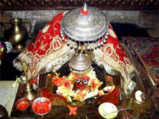 ऐतिहासिक व पौराणिक महत्व का रघुनाथ मंदिर