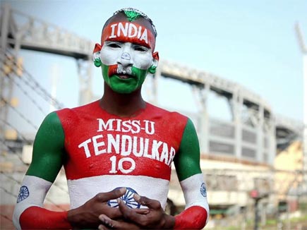 पुलिस ने सचिन के सबसे बड़े प्रशंसक सुधीर को कहा इडियट - Sachin Tendulkar  fan Sudhir Kumar Chaudhary called idiot by police