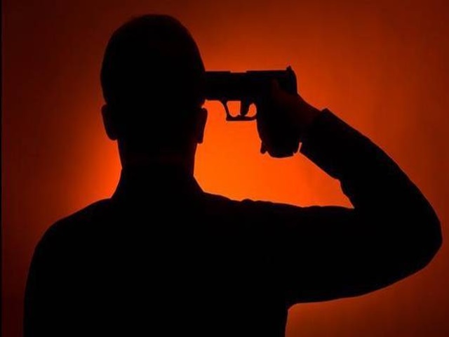 à¤°à¤¾à¤¯à¤ªà¥à¤°: à¤à¥à¤¦ à¤à¥ à¤à¥à¤²à¥ à¤®à¤¾à¤°à¤¨à¥ à¤µà¤¾à¤²à¥ à¤¸à¤¿à¤ªà¤¾à¤¹à¥ à¤à¥ à¤®à¥à¤¤ - police constable shot himself in Raipur, death