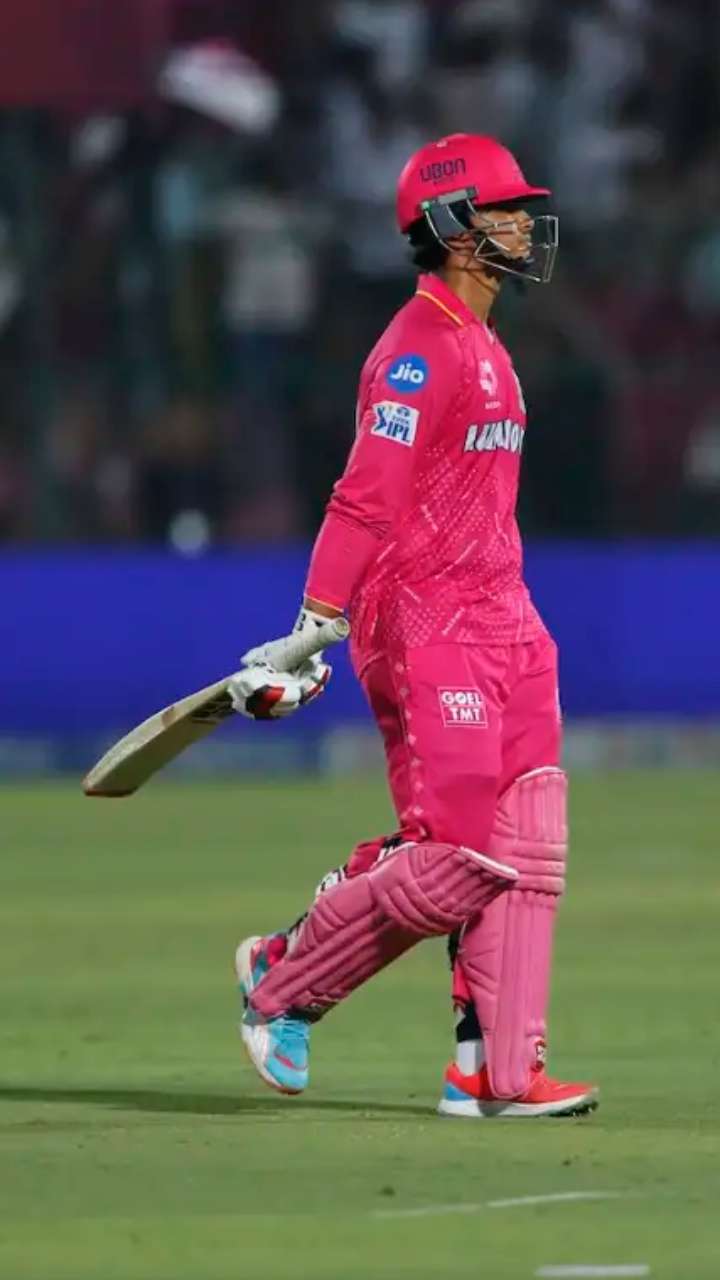 IPL में सबसे कम उम्र में डेब्यू करने वाला प्लेयर